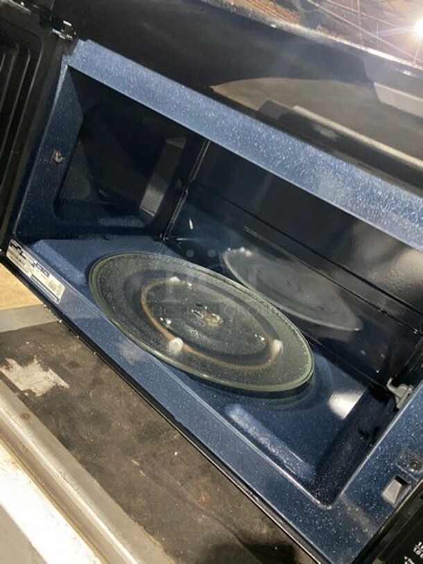 LATE MODEL! 2020 Samsung Countertop Microwave Oven! Model: ME21M706BAS SN: 0B8D7WONC02647J 120V - Image 5 of 10