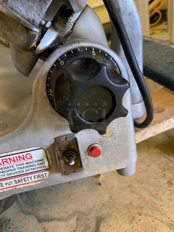 Berkel Commercial Countertop Deli/ Meat Slicer! All Stainless Steel! WORKING WHEN REMOVED! Model: 808 SN: 713492 115V 60HZ 1 Phase - Image 6 of 9