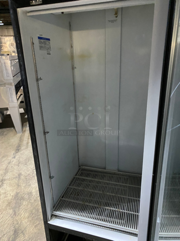 Beverage Air Commercial Single Door Reach In Refrigerator Merchandiser! With View Through Door! With Poly Coated Racks! Model: MT27 SN: 4859463 115V 60HZ 1 Phase - Image 5 of 8