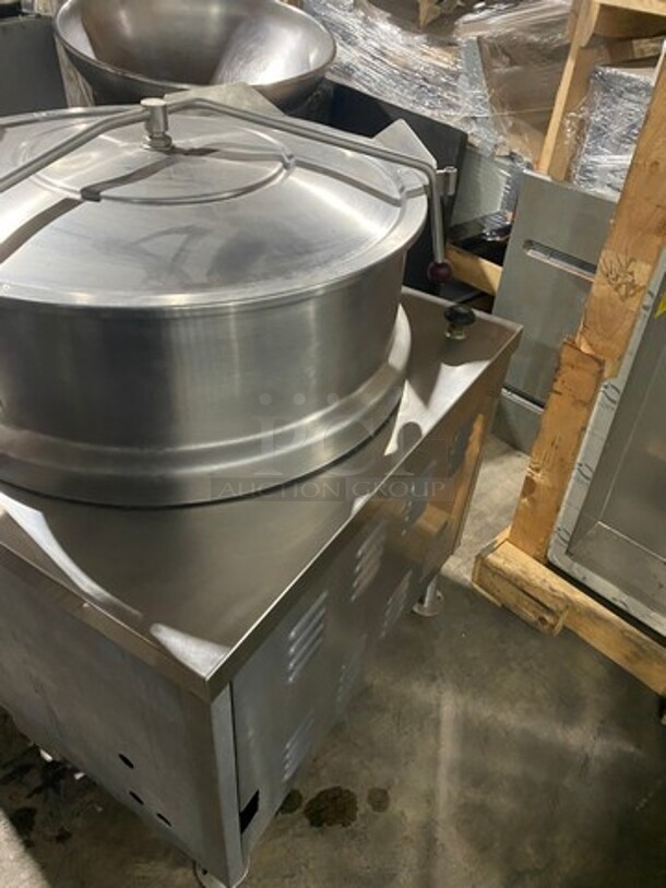 Southbend Commercial Direct Steam Powered 40 Gallon Tilt Kettle! All Stainless Steel! Model DMT40 Serial 903583KK0894! On Legs! GOES WELL WITH LOT #47!!! - Image 4 of 11
