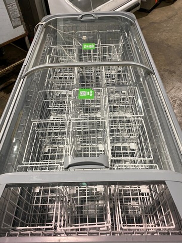 AHT Commercial Reach Down Chest Freezer Display! With Poly Coated Baskets! Model: MALTA185 SN: 30339300003010 120V 60HZ 1 Phase - Image 5 of 10