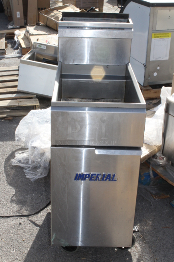 Imperial Range IFS-50NG Natural Gas 50 lb. Tube Fired Fryer - 140,000 BTU. Unit appears to have been used. S/N: 05215924 - Image 2 of 7