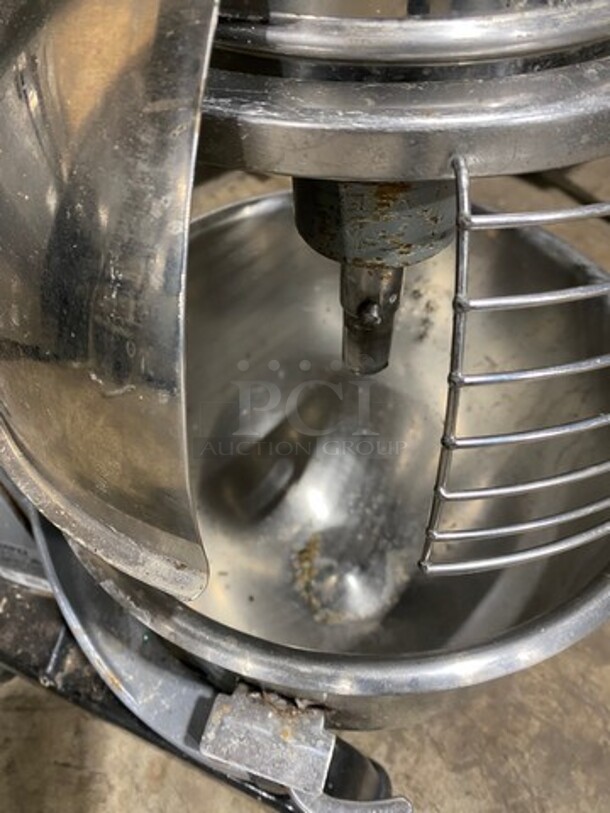Centerline by Hobart HMM20-1STD Metal Commercial Countertop Dough Mixer w/ Stainless Steel Mixing Bowl, Bowl Guard !MODEL HMM20 SN:EX0001433 120V 1PH  - Image 6 of 10