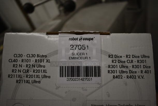 BRAND NEW SCRATCH AND DENT! Robot Coupe R 101 Plus Metal Commercial Countertop Food Processor w/ Bowl, Lid, Pusher, S Blade, 5 New In Box Blades; Julienne, 2 Grater and 2 Slicer. 120 Volts, 1 Phase. Tested and Working! - Image 11 of 12