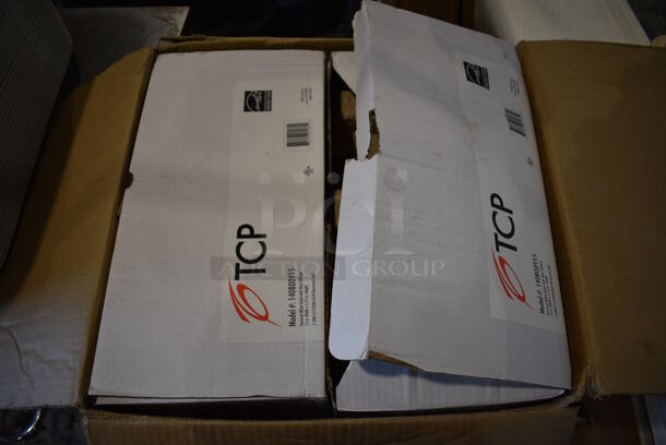 ALL ONE MONEY! Lot of 4 BRAND NEW TCP 140BODY15 Light Fixtures - Image 2 of 9