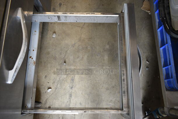 Beverage Air WTRCS36-1-48FLT Stainless Steel Commercial 2 Drawer Chef Base. 115 Volts, 1 Phase. Tested and Powers On But Does Not Get Cold - Image 4 of 5