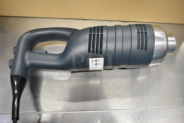 BRAND NEW SCRATCH AND DENT! 928IBHD16DX Immersion Blender. 120 Volts, 1 Phase. Tested and Working!  - Image 5 of 8