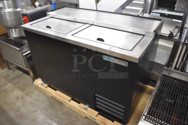 BRAND NEW! 2019 True T-50-GC-HC Stainless Steel Commercial Bottled Back Bar Cooler w/ 2 Sliding Lids. 115 Volts, 1 Phase. 49.5x27x34. Tested and Working!