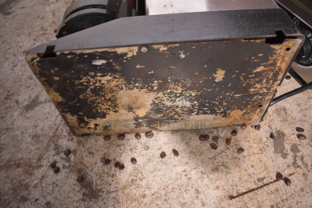Cunill Metal Commercial Countertop Espresso Bean Grinder. 8x13x20. Tested and Working! - Image 7 of 7