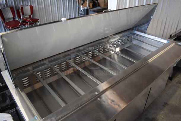 BRAND NEW SCRATCH AND DENT! Avantco 178APT71MHC Stainless Steel Commercial Sandwich Salad Prep Table Bain Marie Mega Top on Commercial Casters. 115 Volts, 1 Phase. 70.5x34x47. Tested and Working! - Image 4 of 10