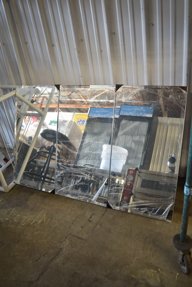 BRAND NEW SCRATCH AND DENT! 2022 Wall Mount Mirror Cabinet.  - Image 3 of 9