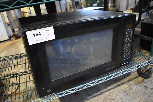 General Electric JES1855PBH 04 Metal Countertop Microwave Oven. 120 Volts, 1 Phase. 24x18x13.5 - Image 3 of 6