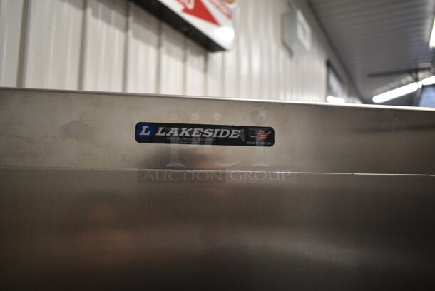 BRAND NEW SCRATCH AND DENT! 2021 Lakeside 552 Aluminum Cart for 15" x 20" Trays - 24 Tray Capacity on Commercial Casters.  - Image 4 of 6