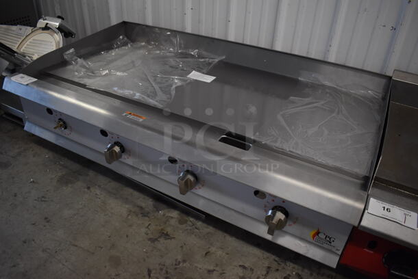 BRAND NEW SCRATCH AND DENT! CPG 351GTCPG48NL Stainless Steel Commercial Countertop Natural Gas Powered Flat Top Griddle w/ Thermostatic Controls. 120,000 BTU. 48x30x16 - Image 5 of 6