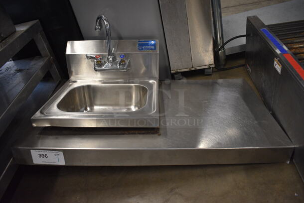 Stainless Steel Commercial Single Bay Wall Mount / Drop In Sink w/ Counter. 16x17x19, 33x19x2.5