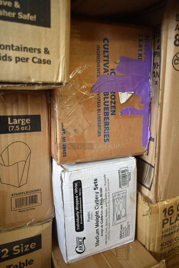 PALLET LOT of 20 BRAND NEW Boxes Including 966UPWIDEKFT OneUp by Choice Kraft 2-Ply Wide Interfold 6 1/2" x 8 1/2" Dispenser Napkin - 6000/Case, 128HD16COMBO ChoiceHD 16 oz. Microwavable Translucent Plastic Deli Container and Lid Combo Pack - 240/Case, 760FFLRGSQWH Choice 7.5 oz. Large White Paper Scoop / Tray - 1000/Case, 2 Box 612FHL1230 Choice Foil Steam Table Pan Lid - Half Size - 100/Case, 346WKFSNSPM2 Choice White Medium Weight Wrapped Plastic Cutlery Pack with Napkin and Salt / Pepper Packets - 250/Case, 85HT3R Containers, 2 Box 500CC16 Choice Plastic Cold Cup, 128HD32COMBO ChoiceHD 32oz. Container and Lid. 20 Times Your Bid! - Image 5 of 9