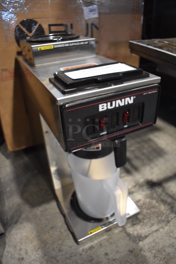 BRAND NEW IN BOX! 2022 Bunn VP17-2 Stainless Steel Commercial Countertop Low Profile Pourover 2 Burner Coffee Brewer w/ Poly Brew Basket and Poly Pitcher. 120 Volts, 1 Phase. 8x18x20. Tested and Working! - Image 3 of 7