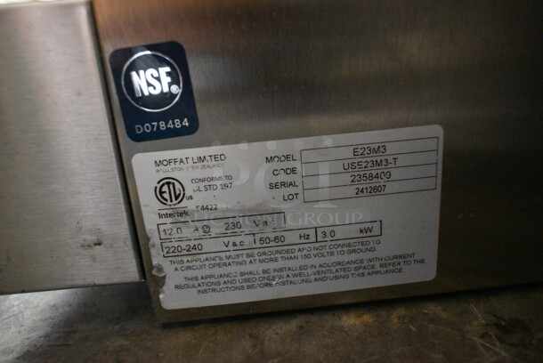 BRAND NEW SCRATCH AND DENT! Moffat E23M3 Turbofan Stainless Steel Single Deck Half Size Electric Convection Oven with Mechanical Controls. 220-240 Volts, 1 Phase. - Image 7 of 7