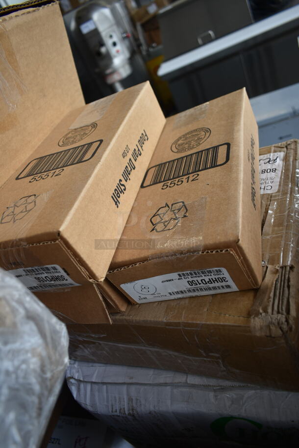 PALLET LOT of 35 BRAND NEW Boxes Including 2 Box 130WSPOON Choice Medium Weight White Plastic Teaspoon - 1000/Case, 245CB12PLN Choice 12" x 12" x 2" Kraft Customizable Corrugated Plain Pizza Box - 50/Case, 3 Box 130HSBK1M Visions Black Heavy Weight Plastic Teaspoon - Case of 1000, 394385L Noble Products White Powder-Free Disposable Latex Gloves for Foodservice - Large - 1000/Case, 127RD8COMBO Choice 8 oz. Customizable Microwavable Clear Round Deli Container and Lid Combo Pack - 250/Case, 127P400C Choice Clear Plastic Souffle Cup, 3 Box Choice 4 oz Portion Cups, 500CC12 12 oz. Plastic Cold Cup - 1000/Case, 3 Box Cambro 30HPD150 1/3 Size Amber High Heat Drain Tray, Noble X Large Gloves, 130HBKCUTFW Visions Individually Wrapped Black Heavy Weight Plastic Fork - 1000/Case. 35 Times Your Bid! - Image 7 of 9