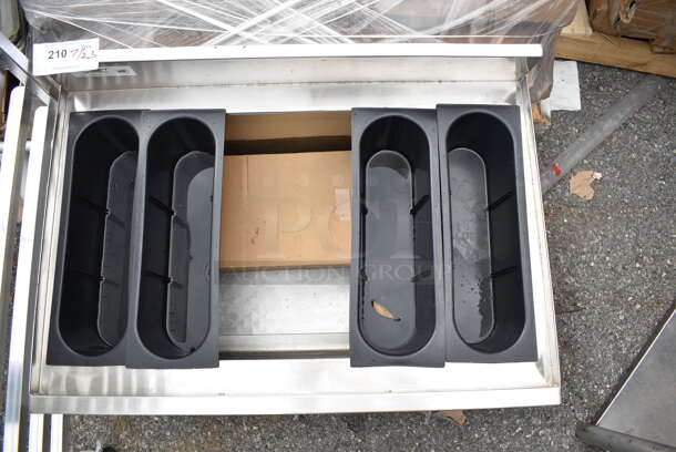 BRAND NEW SCRATCH AND DENT! Regency 600IB2130C0 21" x 30" Underbar Ice Bin with 10 Circuit Post-Mix Cold Plate and Bottle Holders - Image 4 of 7