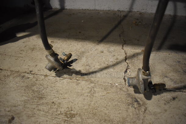 MagiCater LPG-60 Metal Commercial Propane Gas Powered Charbroiler Grill on Commercial Casters. 61x53.5x35 - Image 5 of 8