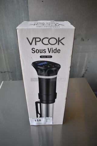 BRAND NEW IN BOX! VPCOK 805A Sous Vide. 