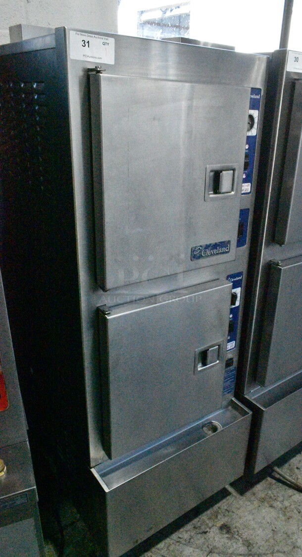 Cleveland 24CGA10 SteamCraft Ultra 10 Stainless Steel Commercial Natural Gas Powered 2 Deck Steam Cabinet. 125,000 BTU.  - Image 2 of 8