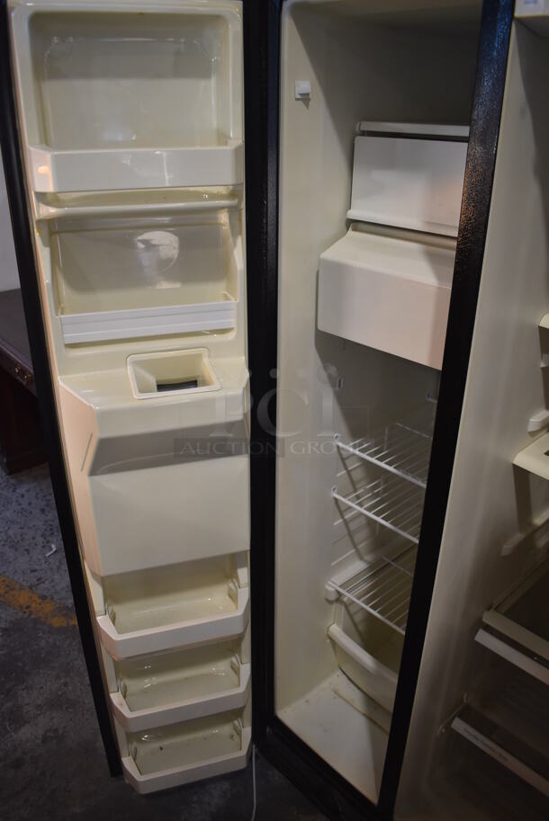 Maytag MSD2542VEB01 Metal Cooler Freezer Combo Unit. 115 Volts, 1 Phase. 36x30x70. Tested and Powers On But Does Not Get Cold - Image 4 of 6