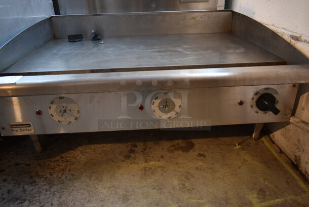 ToastMaster Pro Series Stainless Steel Commercial Countertop Natural Gas Powered Flat Top Griddle w/ Thermostatic Controls. - Image 3 of 4