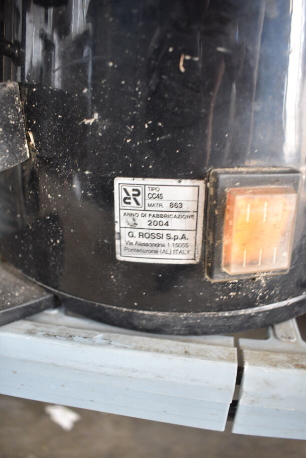 G Rossi CC45 Metal Commercial Countertop Espresso Machine. Missing Lid. Tested and Does Not Power On - Image 6 of 6
