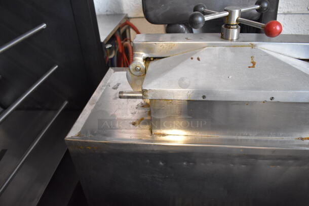 Henny Penny 500 Stainless Steel Commercial Electric Powered Floor Style Pressure Fryer on Commercial Casters. 208 Volts, 3 Phase. 18x38x46 - Image 10 of 10