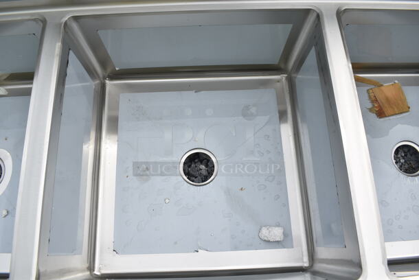 BRAND NEW SCRATCH AND DENT! Regency 600S32323224 121" 16-Gauge Stainless Steel Three Compartment Commercial Sink with Galvanized Steel Legs and 2 Drainboards - 23" x 23" x 12" Bowls. No Legs.   - Image 6 of 9
