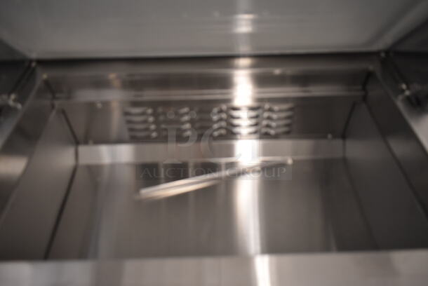BRAND NEW SCRATCH AND DENT! 2024 Avantco 178APT27HC Stainless Steel Commercial Sandwich Salad Prep Table Bain Marie Mega Top on Commercial Casters. 115 Volts, 1 Phase. Tested and Working! - Image 4 of 7