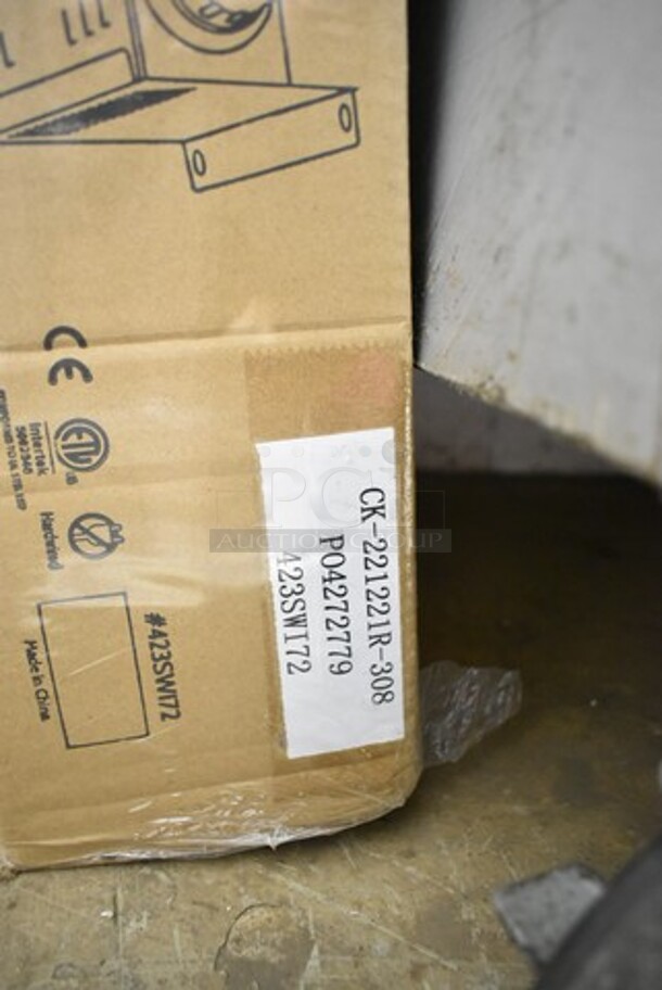 BRAND NEW IN BOX! ServIt 423SWI72 Stainless Steel Commercial 72" High Wattage Strip Warmer with Adjustable Infinite Controls. 120 Volts, 1 Phase. - Image 3 of 3