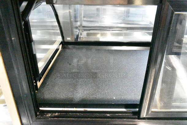 Structural Concepts HOU3852R Metal Commercial Grab N Go Merchandiser Display Case w/ Top Display Case. Front Glass Pane Does Not Stay Up. 120 Volts, 1 Phase. Tested and Working! - Image 5 of 7