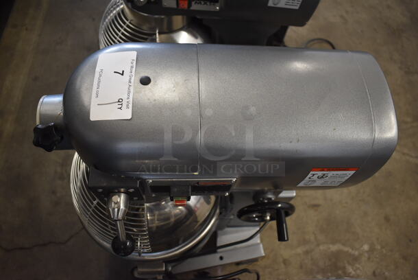 Avantco MX20 Metal Commercial 20 Quart Planetary Dough Mixer w/ Stainless Steel Mixing Bowl, Bowl Guard, Paddle, Balloon Whisk and Dough Hook Attachments. 120 Volts, 1 Phase. 19x21x32. Tested and Working! - Image 6 of 11