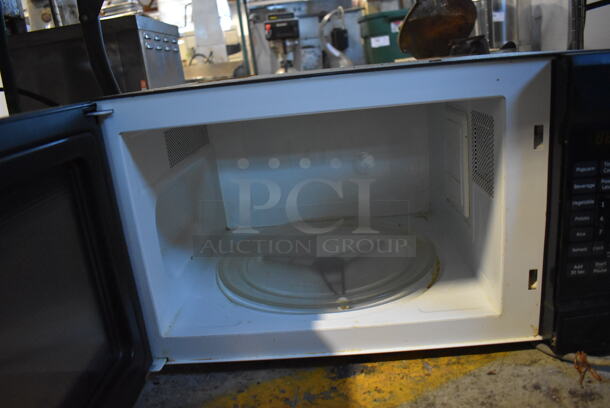 General Electric WES1450DS1BB Countertop Microwave Oven. 120 Volts, 1 Phase. 22x16x12.5 - Image 4 of 5