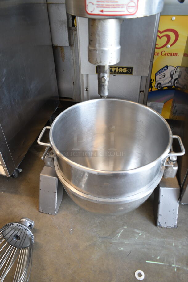 Attias USA60 Metal Commercial Floor Style 60 Quart Planetary Dough Mixer w/ Stainless Steel Mixing Bowl, Whisk and Paddle Attachments. 208 Volts, 3 Phase.  - Image 4 of 10
