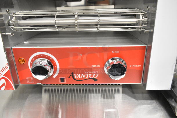BRAND NEW SCRATCH AND DENT! 2023 Avantco 184T140 Stainless Steel Commercial Countertop 10" Wide Conveyor Toaster with 3" Opening. 300 Slices per Hour. 120 Volts, 1 Phase. Tested and Working! - Image 7 of 9