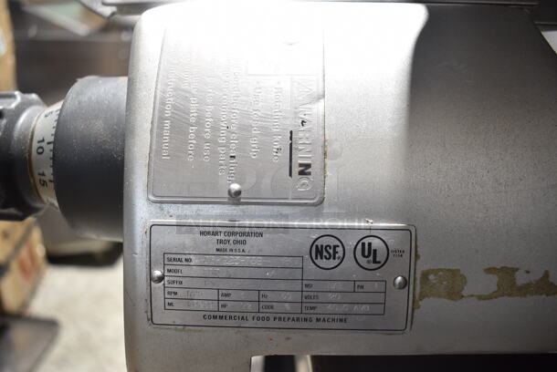 Hobart 2812 Stainless Steel Commercial Countertop Meat Slicer. 115 Volts, 1 Phase. Tested and Working!  - Image 4 of 6
