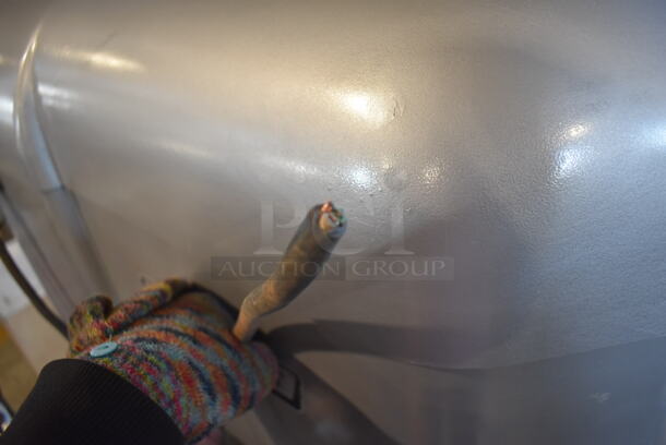 REFURBISHED! Hobart H-600 Metal Commercial Floor Style 60 Quart Planetary Dough Mixer w/ Stainless Steel Mixing Bowl and Dough Hook Attachment. 230 Volts, 1 Phase. Unit Has Been Professionally Refurbished! 28x40x56 - Image 10 of 10