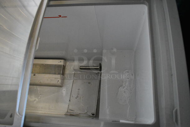 Stajac VBN-4 Metal Commercial Chest Freezer Merchandiser. 115 Volts, 1 Phase. Tested and Working! - Image 4 of 6