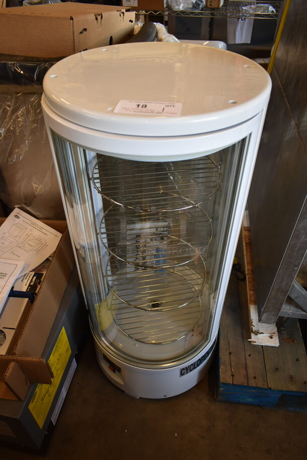 BRAND NEW SCRATCH AND DENT! Avantco 360CRR2HCW Metal Commercial Countertop White Countertop Rotating Refrigerated Cake Display. Door Will Not Stay Shut. 110-120 Volts, 1 Phase. Tested and Working! - Image 2 of 6