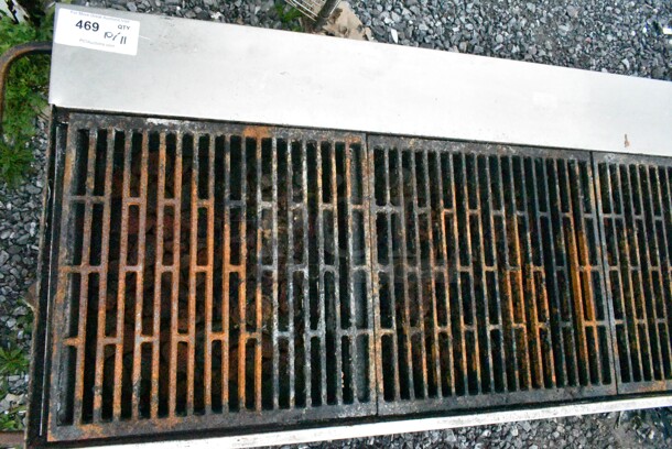 Lazy Man A Metal Commercial Propane Gas Powered Charbroiler Grill on Commercial Casters. 18,000 BTU.  - Image 4 of 7