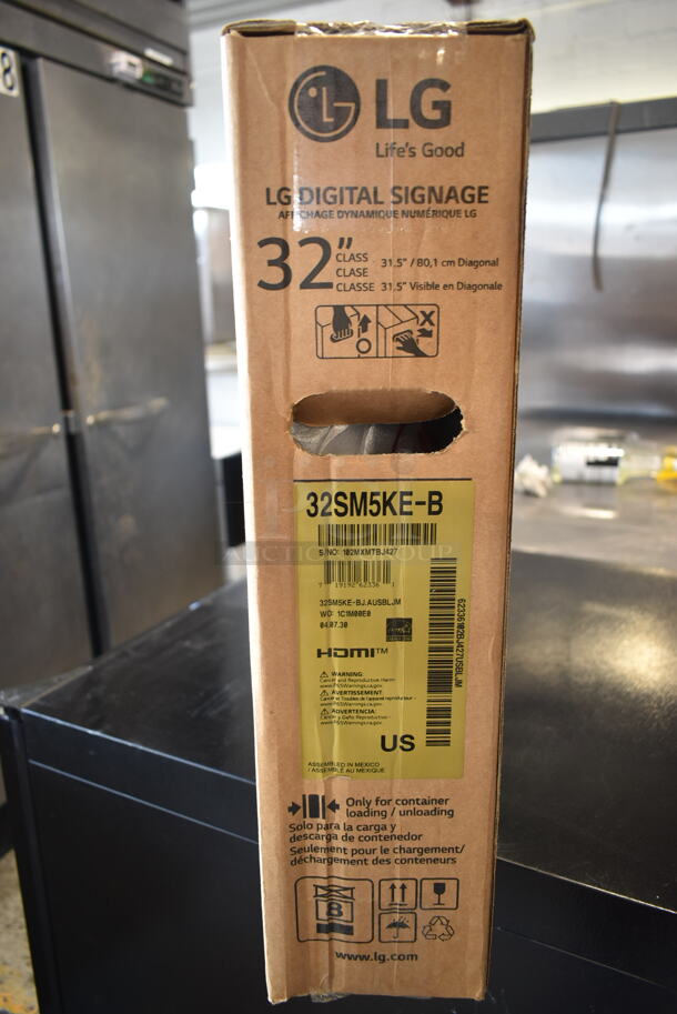 BRAND NEW IN BOX! LG 32SM5KE-B Digital Signage 32" Light Up Sign. - Image 4 of 4