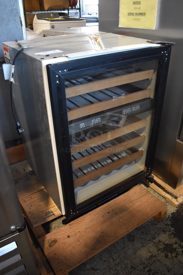LIKE NEW! Sub Zero 424G/0-2 Metal Mini Wine Chiller Merchandiser. 115 Volts, 1 Phase. Unit Has Only Been Used a Few Times! Tested and Working! - Image 2 of 6