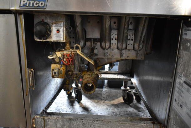 2015 Pitco Frialator SG18 Stainless Steel Commercial Floor Style Natural Gas Powered 75 Pound Capacity Deep Fat Fryer on Commercial Casters. 140,000 BTU. - Image 5 of 5