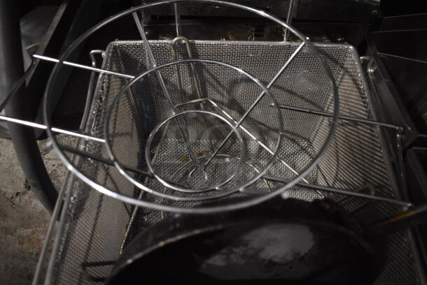 ALL ONE MONEY! Lot of Various Metal Items Including Basket and Subway Line Drop Ins - Image 5 of 5