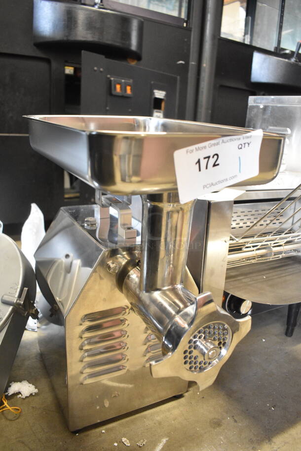 LIKE NEW! Avantco MG12 Stainless Steel Commercial Countertop #12 Meat Grinder w/ Tray. 110 Volts, 1 Phase. Tested and Working! - Image 3 of 8