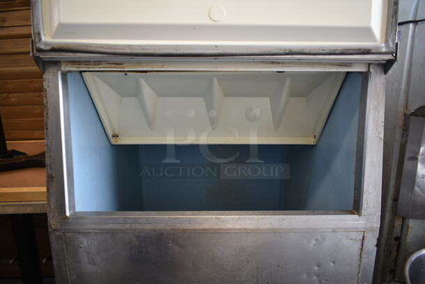 Hoshizaki KM-515MRH Stainless Steel Commercial Ice Head on Commercial Ice Bin. 115-120 Volts, 1 Phase. - Image 6 of 9